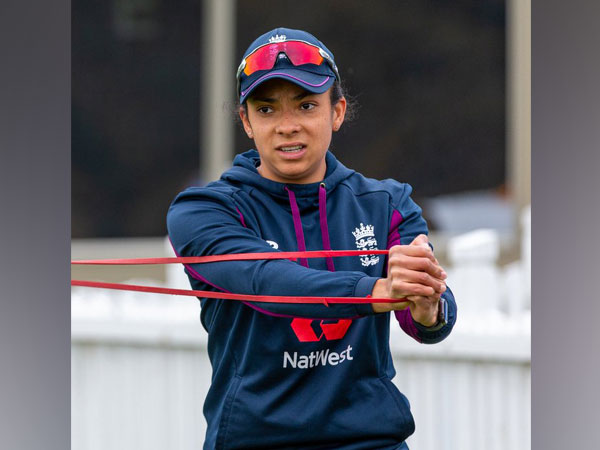 Sophia Dunkley receives first England women’s central contract
