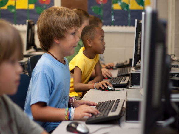 Teens should only use recreational internet, video games one hour daily: Study