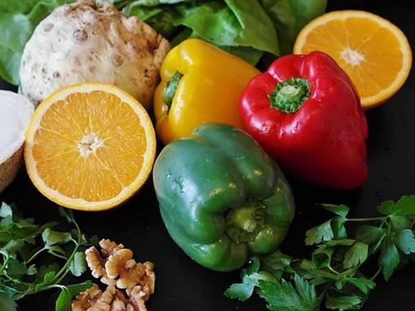 Consuming fruits, vegetables may help lead stress-free life